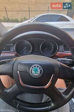 Лифтбек Skoda Superb 2012 в 