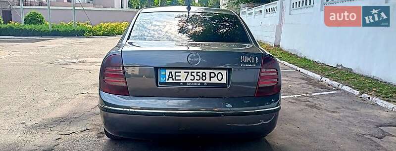 Лифтбек Skoda Superb 2004 в Каменском