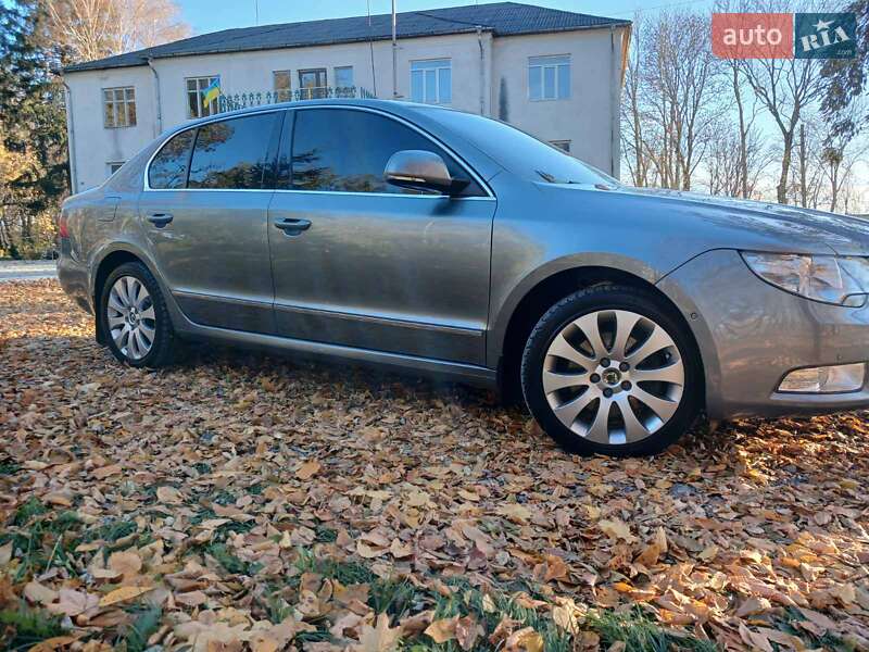 Лифтбек Skoda Superb 2009 в Тернополе