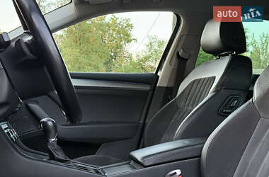 Лифтбек Skoda Superb 2015 в 