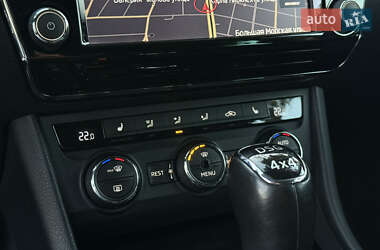 Лифтбек Skoda Superb 2015 в 