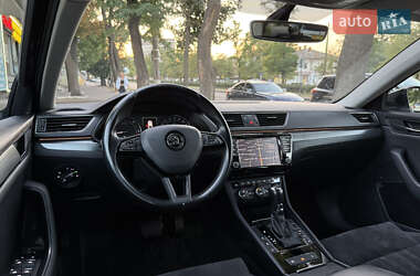 Лифтбек Skoda Superb 2015 в 