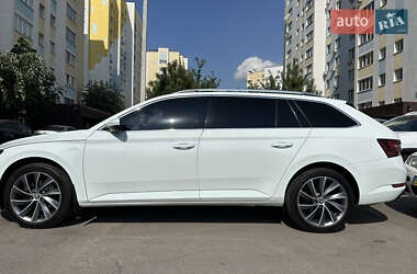 Універсал Skoda Superb 2017 в 