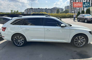 Універсал Skoda Superb 2017 в 