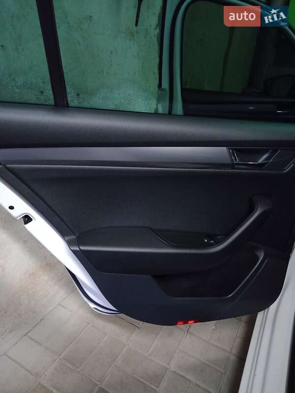 Универсал Skoda Superb 2016 в Кривом Роге фото 3 Универсал Skoda Superb 2016 в Кривом Роге