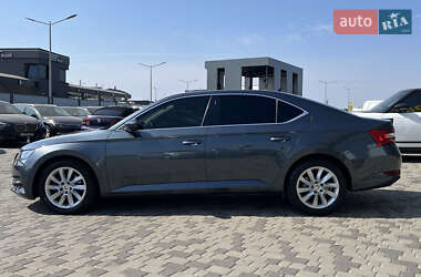 Лифтбек Skoda Superb 2020 в 
