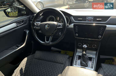 Лифтбек Skoda Superb 2020 в 