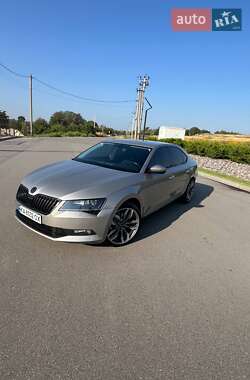 Лифтбек Skoda Superb 2018 в Киеве