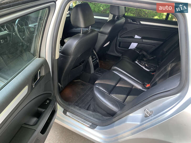 Универсал Skoda Superb 2011 в Чернигове