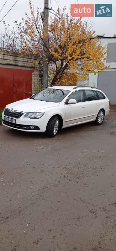 Універсал Skoda Superb 2013 в Чернігові