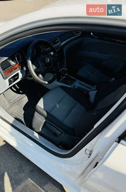 Лифтбек Skoda Superb 2013 в 