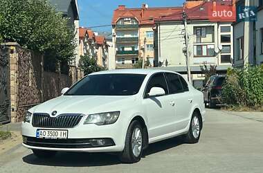 Лифтбек Skoda Superb 2013 в Ужгороде