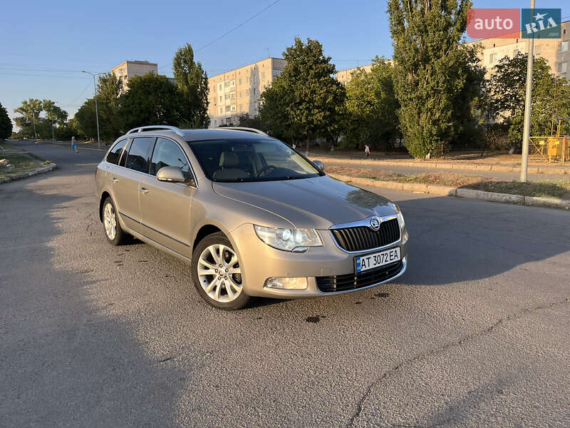 Skoda Superb 2011
