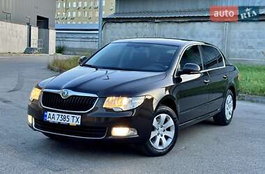 Лифтбек Skoda Superb 2012 в Киеве
