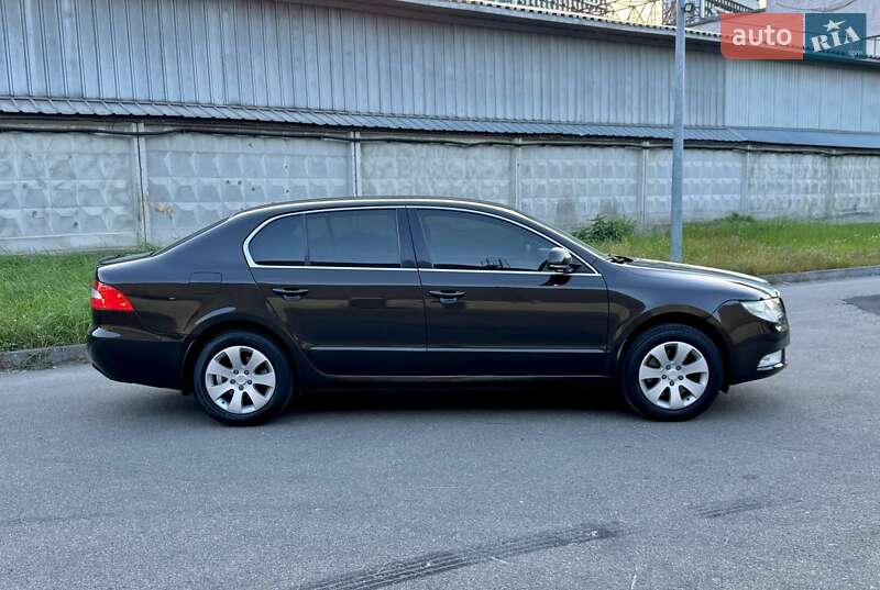 Лифтбек Skoda Superb 2012 в Киеве фото 15 Лифтбек Skoda Superb 2012 в Киеве