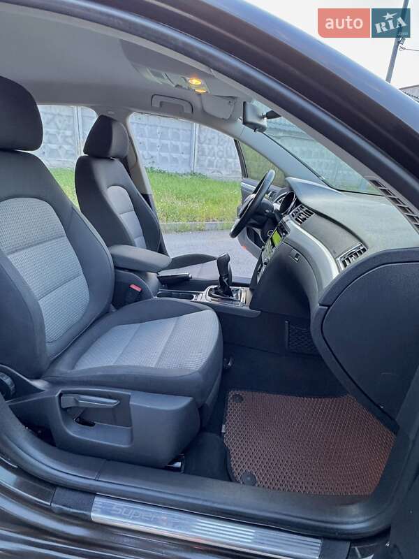 Лифтбек Skoda Superb 2012 в Киеве фото 23 Лифтбек Skoda Superb 2012 в Киеве