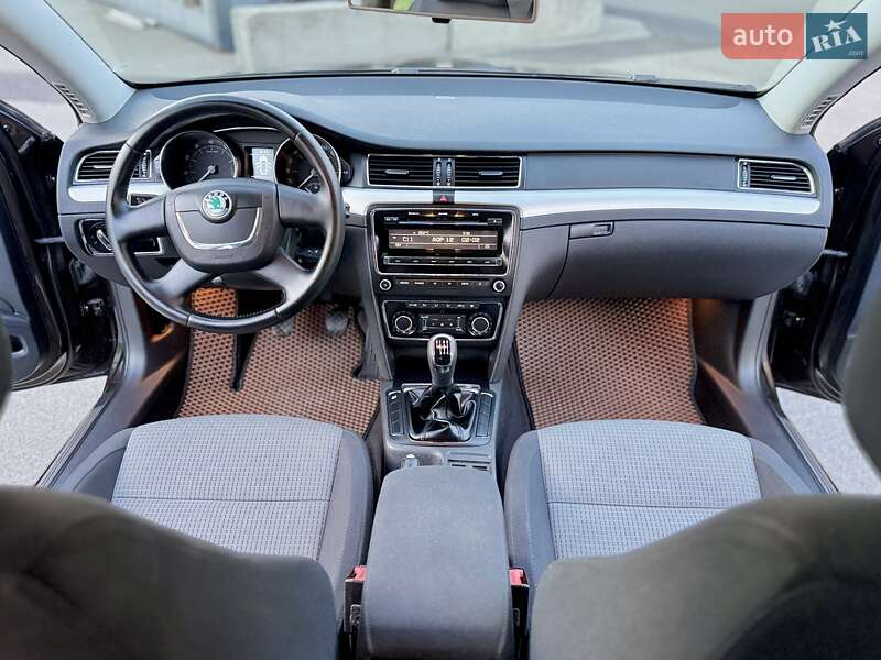 Лифтбек Skoda Superb 2012 в Киеве фото 28 Лифтбек Skoda Superb 2012 в Киеве