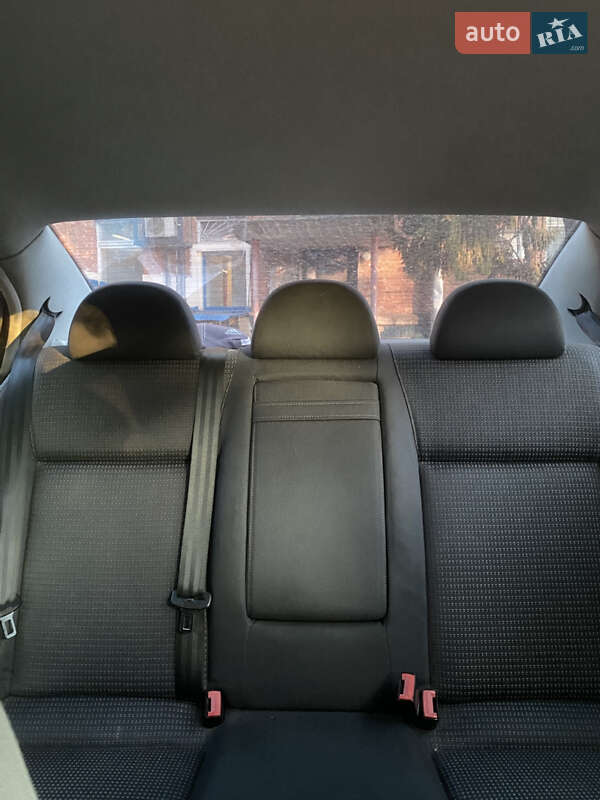 Ліфтбек Skoda Superb 2004 в Сумах