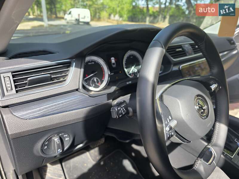 Лифтбек Skoda Superb 2021 в Кропивницком