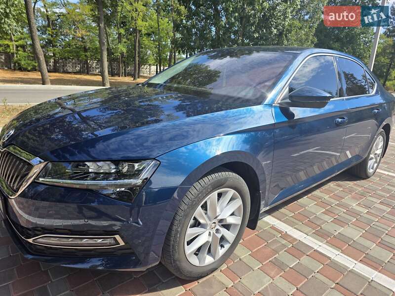 Лифтбек Skoda Superb 2021 в Кропивницком