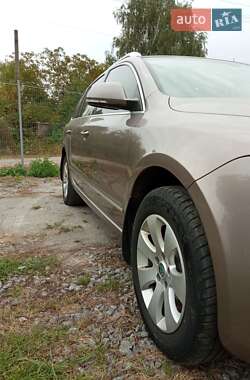 Универсал Skoda Superb 2011 в 
