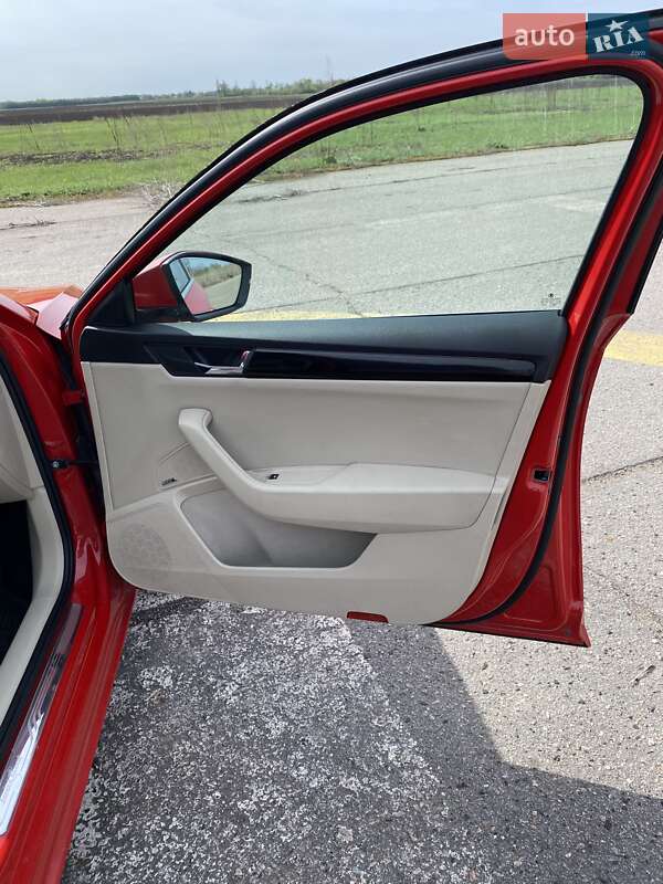 Универсал Skoda Superb 2015 в Глобине фото 28 Универсал Skoda Superb 2015 в Глобине