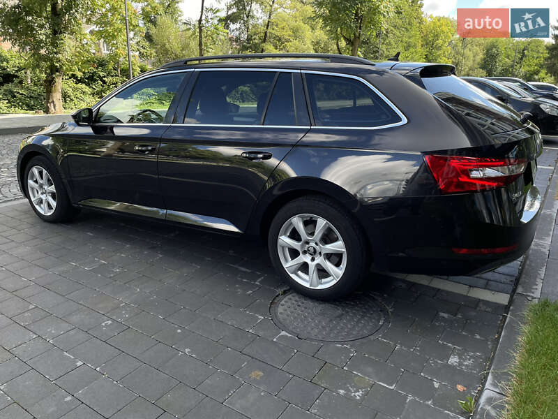 Универсал Skoda Superb 2017 в Сваляве