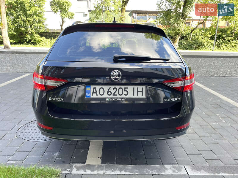 Универсал Skoda Superb 2017 в Сваляве
