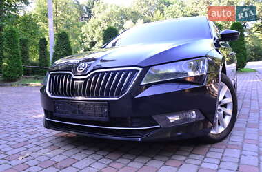 Лифтбек Skoda Superb 2017 в 