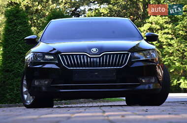 Лифтбек Skoda Superb 2017 в 