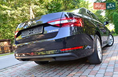 Лифтбек Skoda Superb 2017 в 