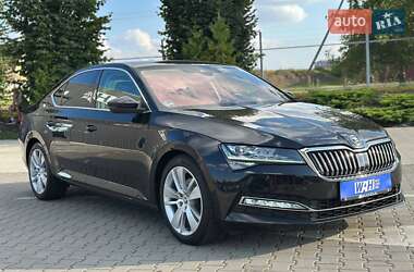 Лифтбек Skoda Superb 2022 в 