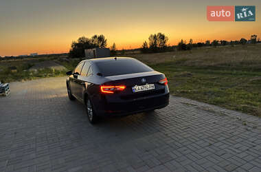 Ліфтбек Skoda Superb 2016 в  фото 20 Ліфтбек Skoda Superb 2016 в