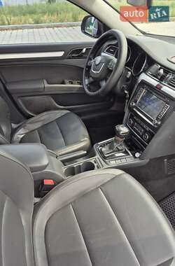 Лифтбек Skoda Superb 2012 в 