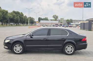 Лифтбек Skoda Superb 2012 в 