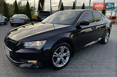 Ліфтбек Skoda Superb 2015 в Києві