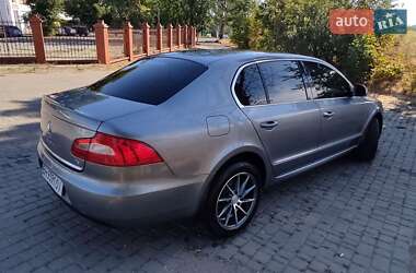 Лифтбек Skoda Superb 2011 в 
