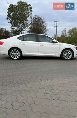 Универсал Skoda Superb 2016 в 