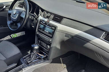 Лифтбек Skoda Superb 2012 в 