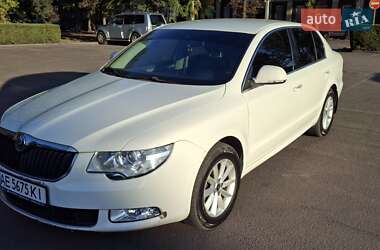 Лифтбек Skoda Superb 2012 в 