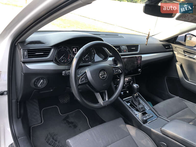 Лифтбек Skoda Superb 2017 в Мукачево