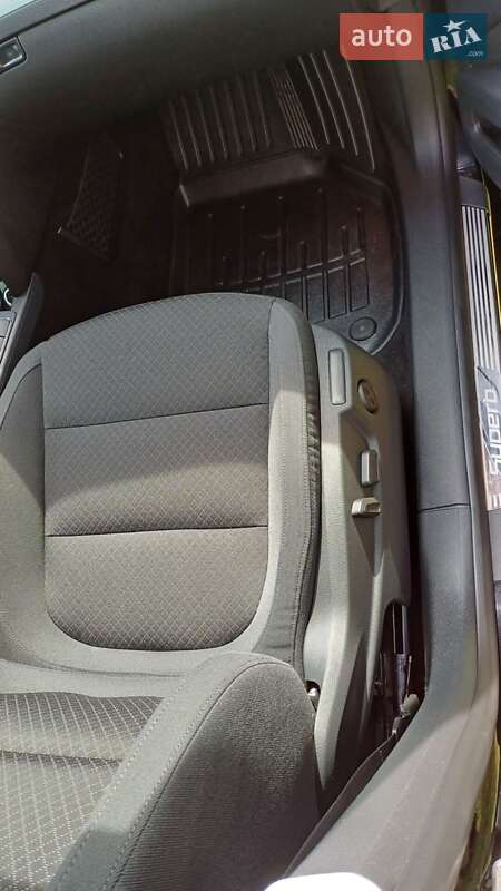 Универсал Skoda Superb 2014 в Луцке