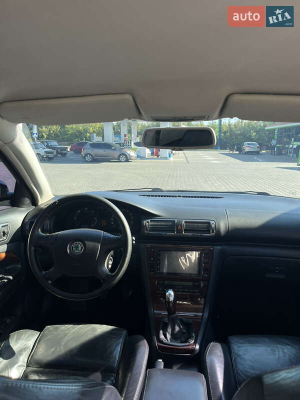 Лифтбек Skoda Superb 2006 в Ромнах