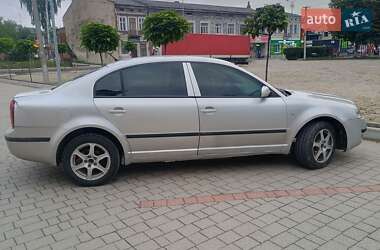 Лифтбек Skoda Superb 2005 в 