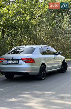 Лифтбек Skoda Superb 2014 в 