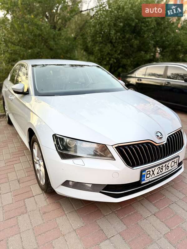 Лифтбек Skoda Superb 2018 в Киеве фото 16 Лифтбек Skoda Superb 2018 в Киеве