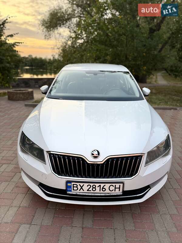 Лифтбек Skoda Superb 2018 в Киеве фото 18 Лифтбек Skoda Superb 2018 в Киеве