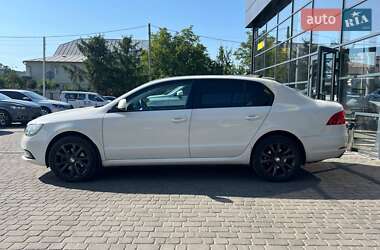 Лифтбек Skoda Superb 2013 в 