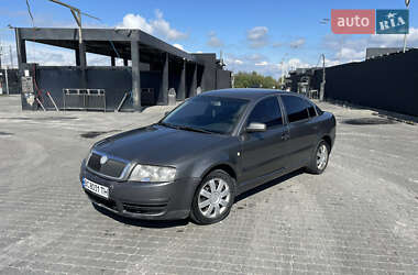 Лифтбек Skoda Superb 2005 в Винниках