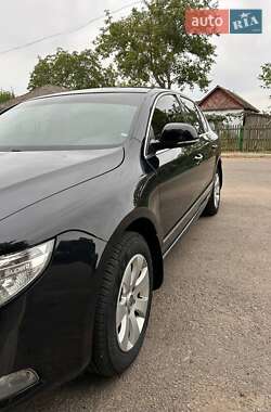 Лифтбек Skoda Superb 2011 в 